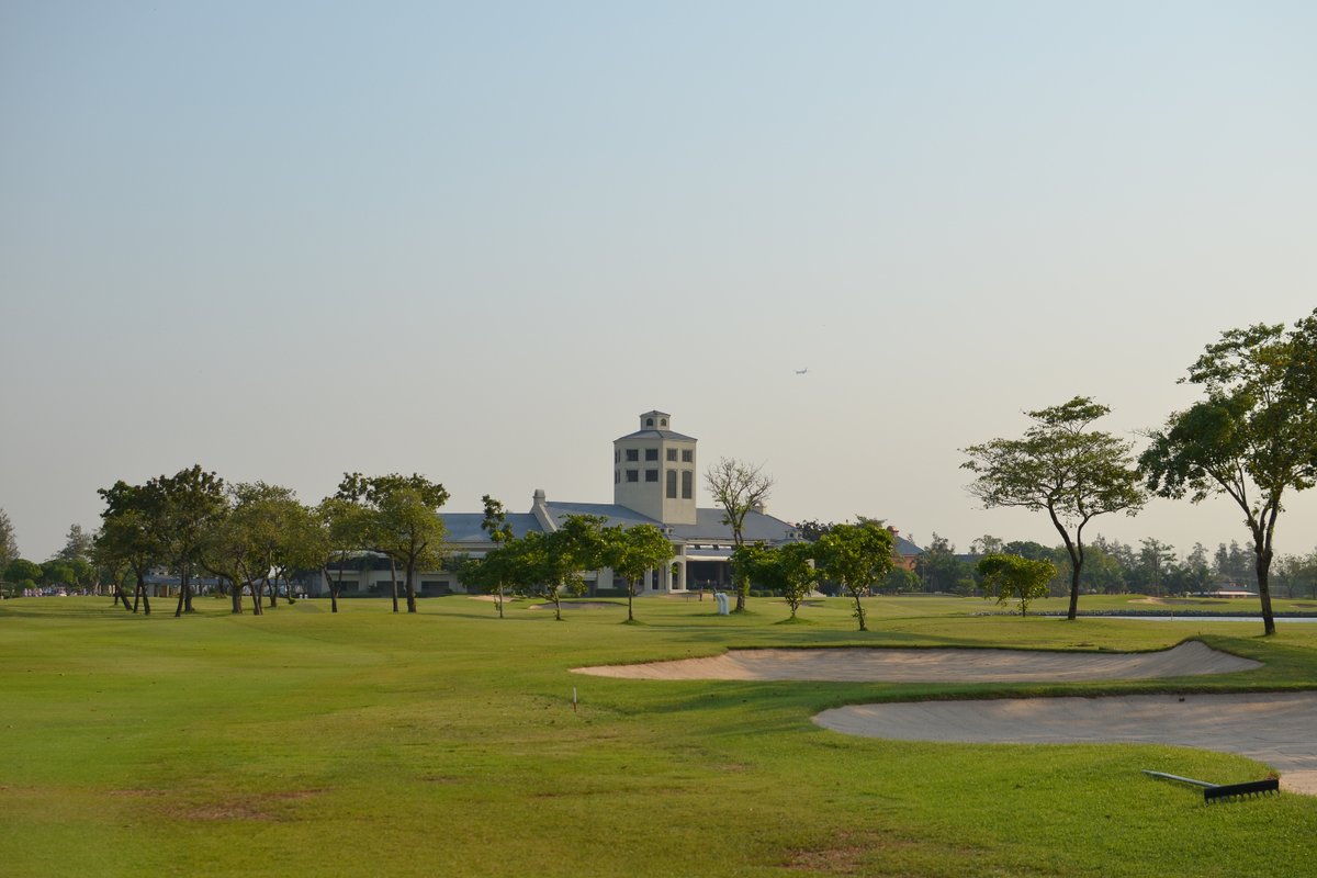 방푸 골프 & 스포츠 클럽