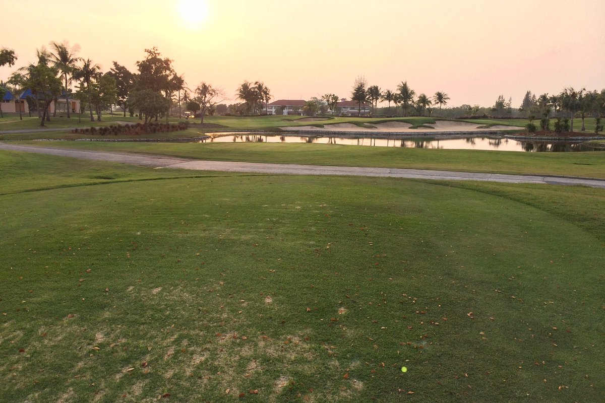 로열 레이크사이드 골프클럽