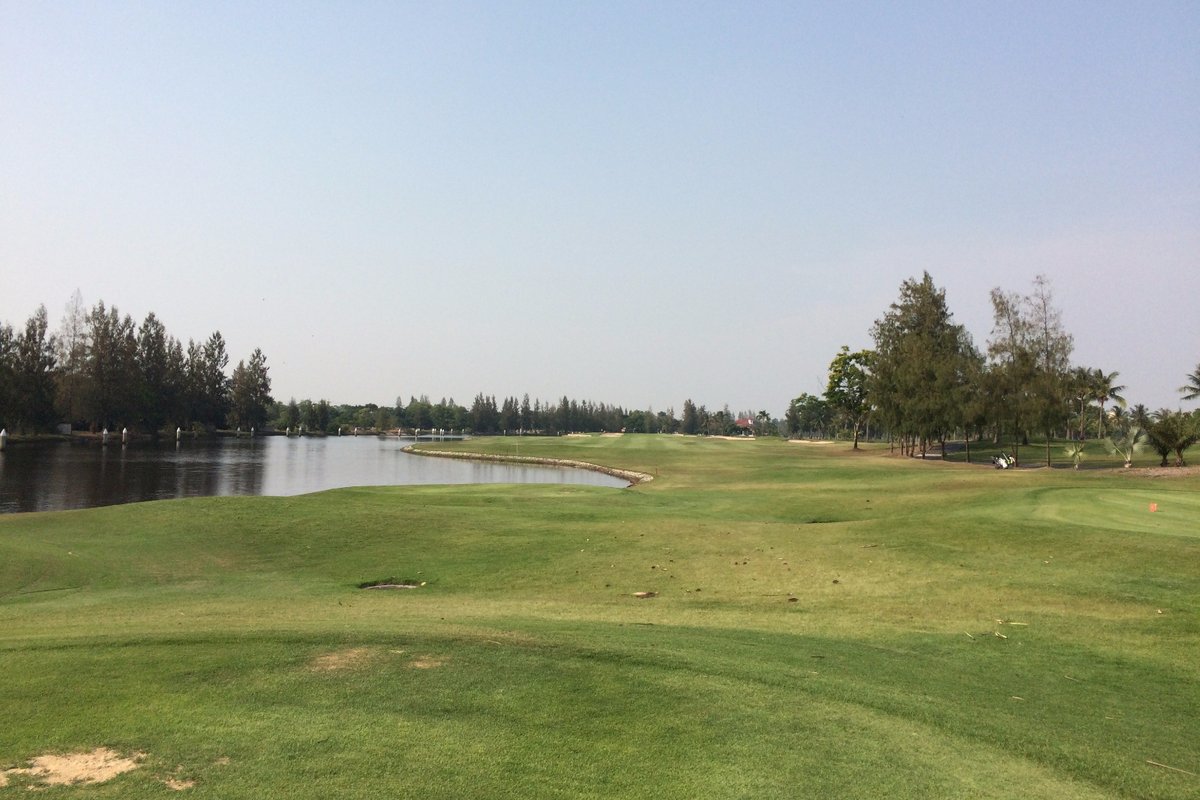 로열 레이크사이드 골프클럽