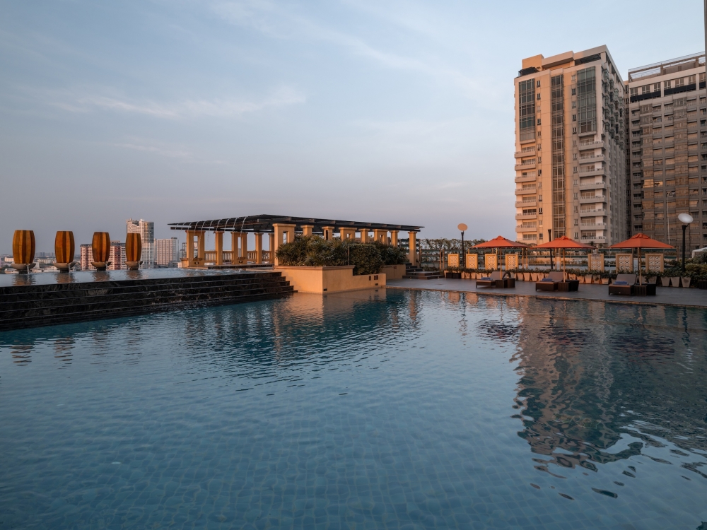 그랜드 포윙스 호텔