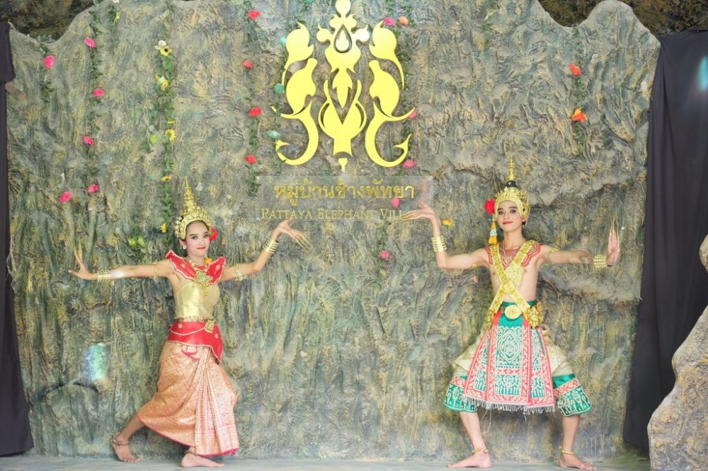 파타야 코끼리 빌리지 앤 몽창 카페